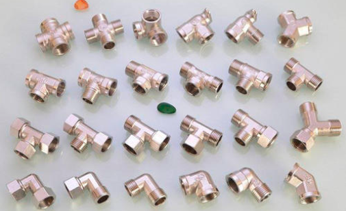 常用的不銹鋼水管卡壓連接方式